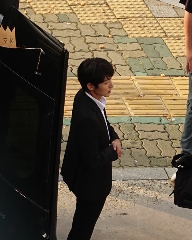 李准基与文彩元，星光下的温馨日常最新路透曝光