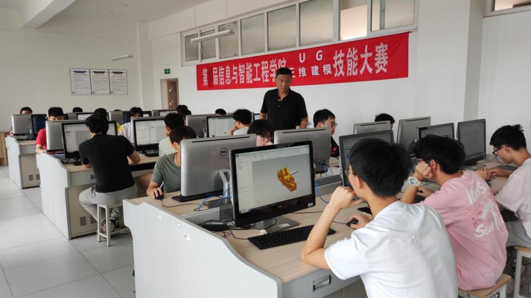 三维工程最新消息新闻，小明的奇幻建筑之旅与友情的绽放探索报告