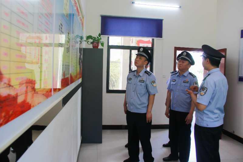 冯献彬局长最新动态，与自然美景的亲密之旅，探寻内心平和的旅程