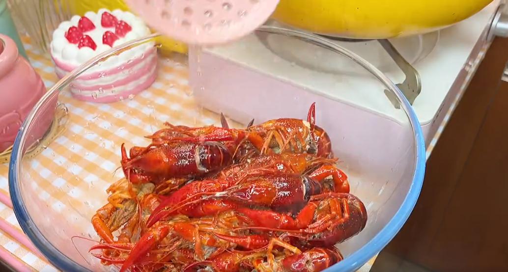 中国小龙虾最新烹饪指南，美味享受与制作方法