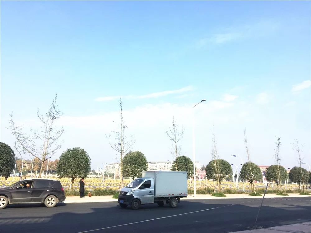 临汾奥特莱斯最新动态，小巷深处的惊喜小店