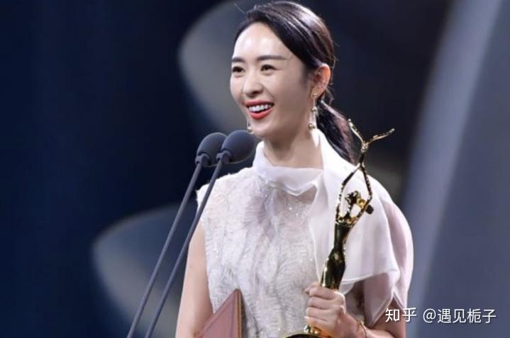 童谣踏足自然美景之旅，探寻内心平和之地