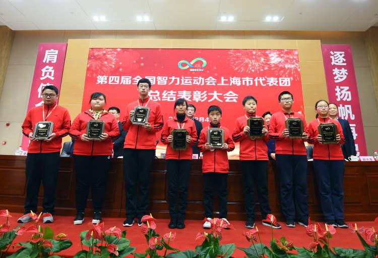 围棋比赛回顾，智勇双全的成长之旅，棋逢对手的挑战与收获