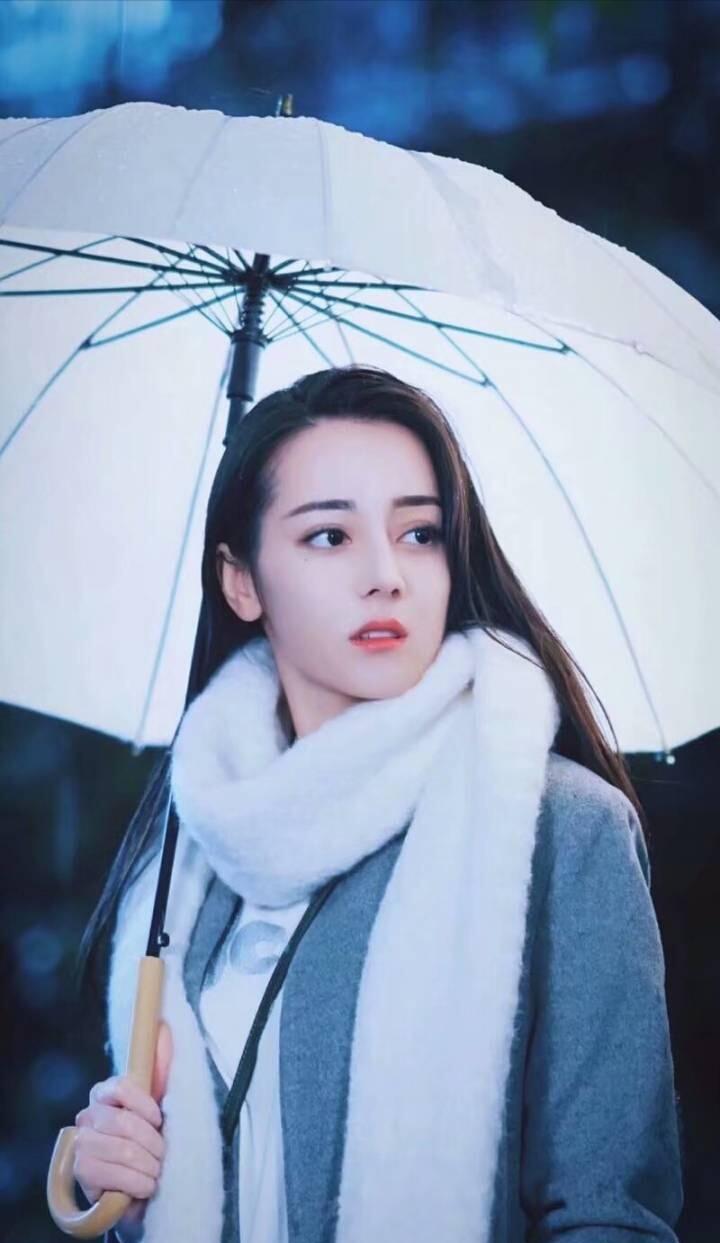 巷弄深处的星光小店，明星故事的小说探索