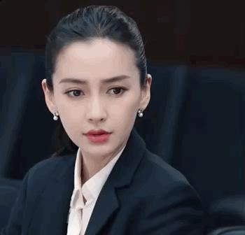 梦幻般的爱情故事，睡明星的小说，与明星的浪漫邂逅