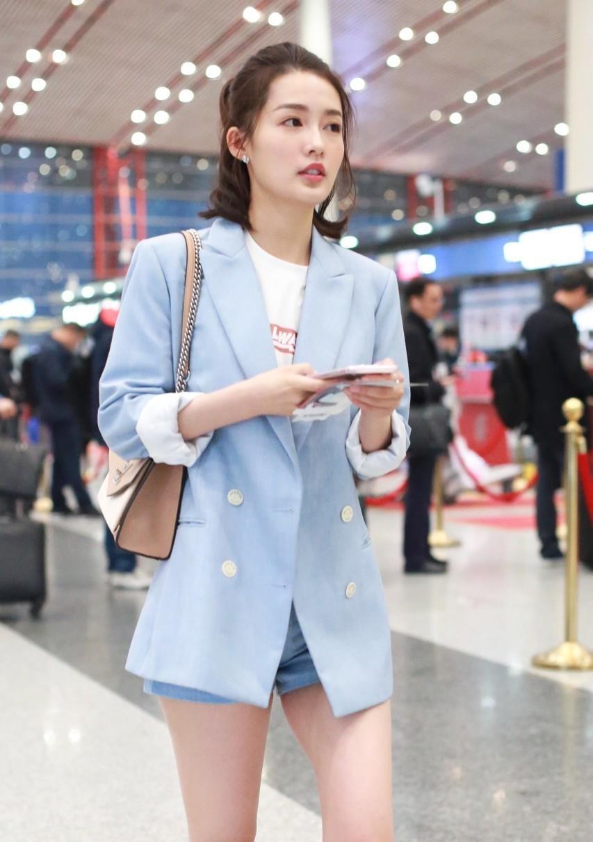 李芯演员，星光璀璨的时代之光