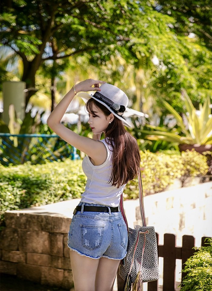 热裤最新美女，自然美景的心灵之旅风采展示