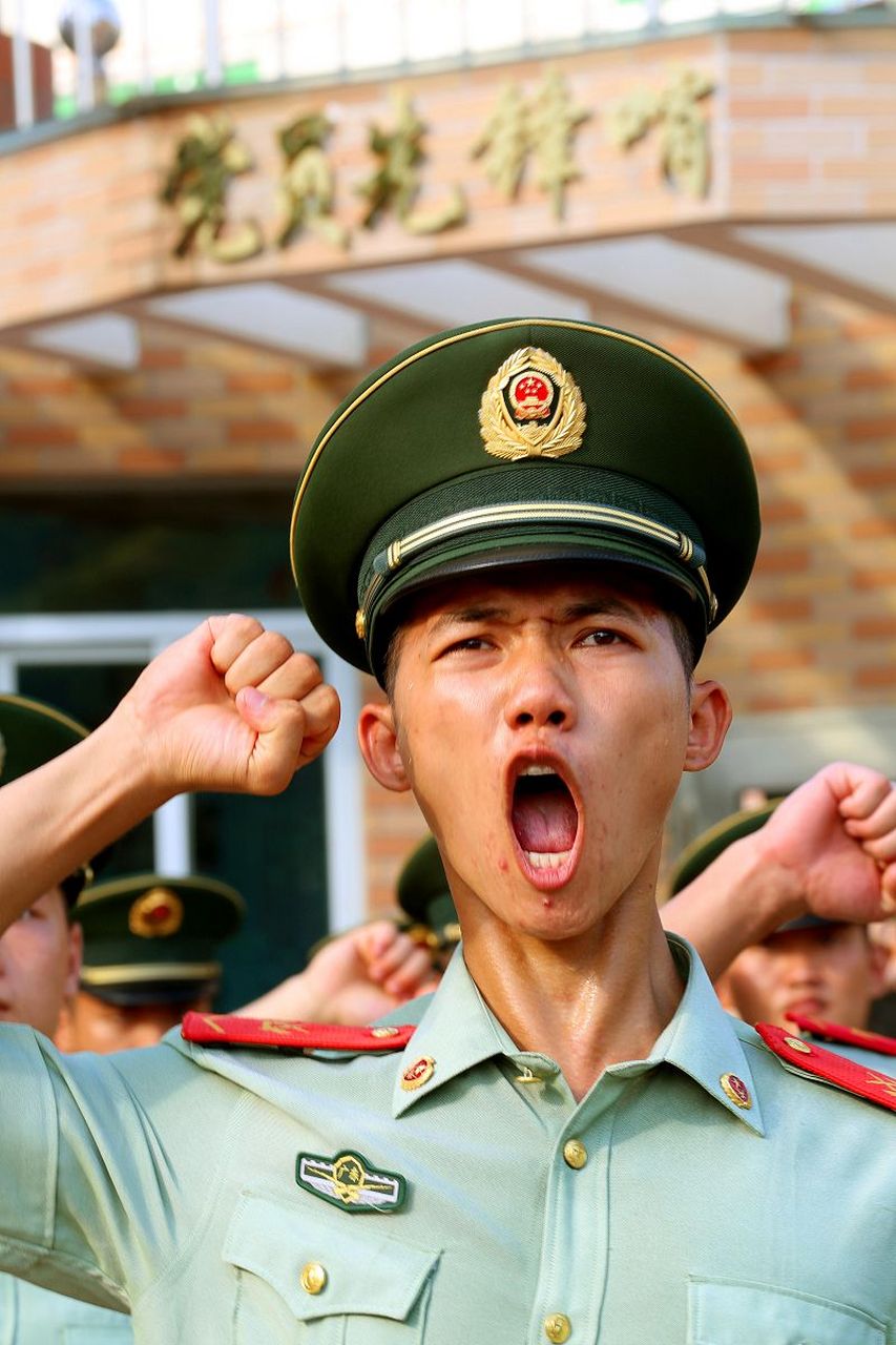 最新军人，时代先锋，守卫国家的荣耀与骄傲
